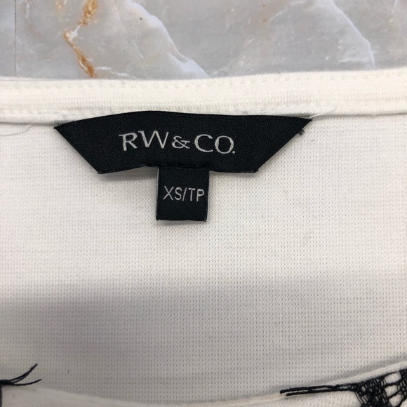 RW&CO Tank Top with Black Lace details Size XS - Picture 3 of 6